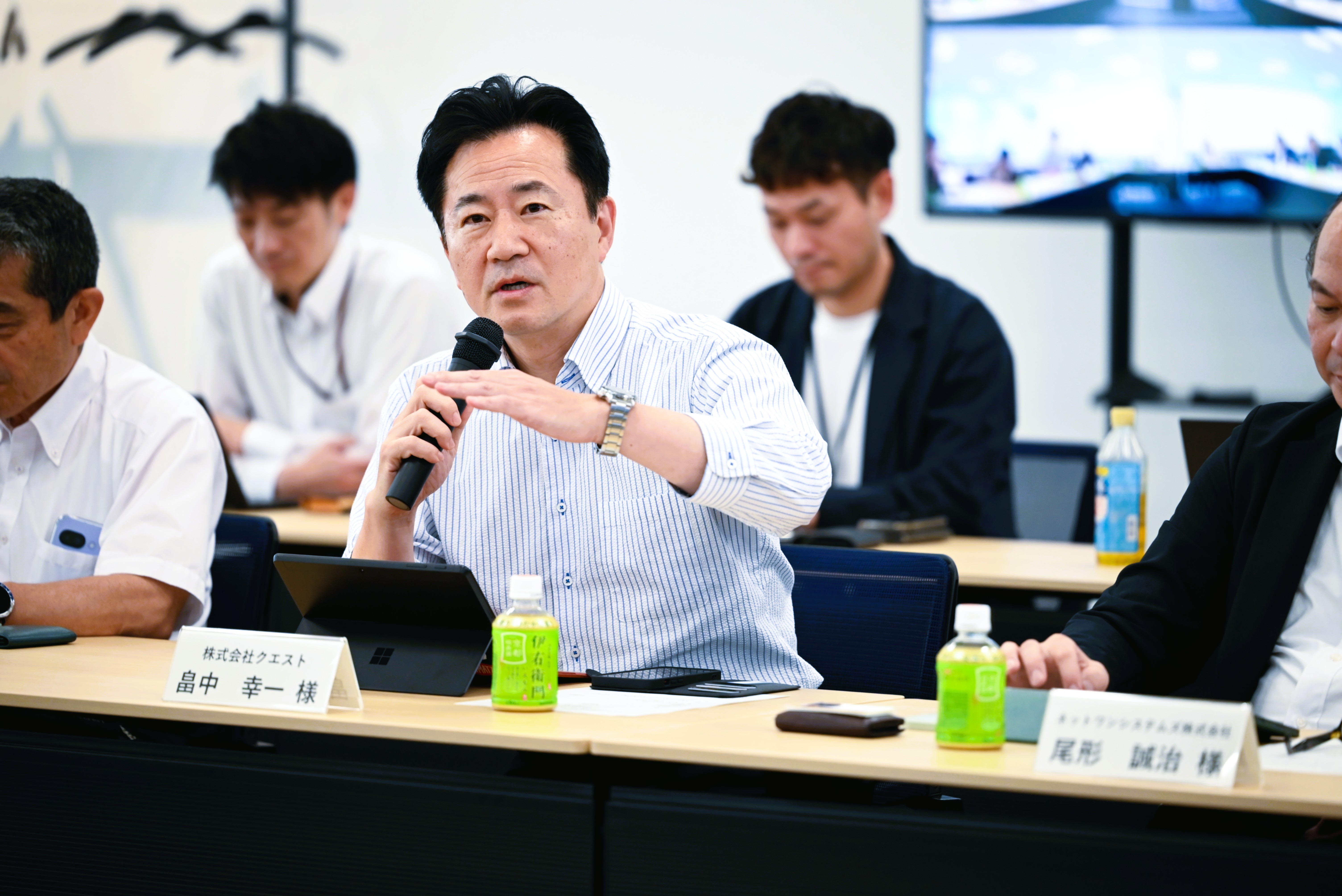 畠中さんが発言している姿